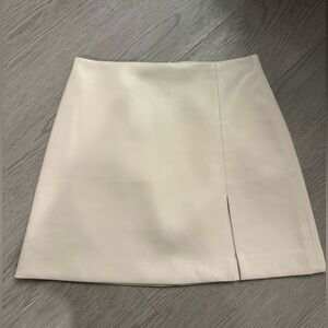 Aritzia Sunday Best Tatiana Vegan Leather Skirt in Light Birch